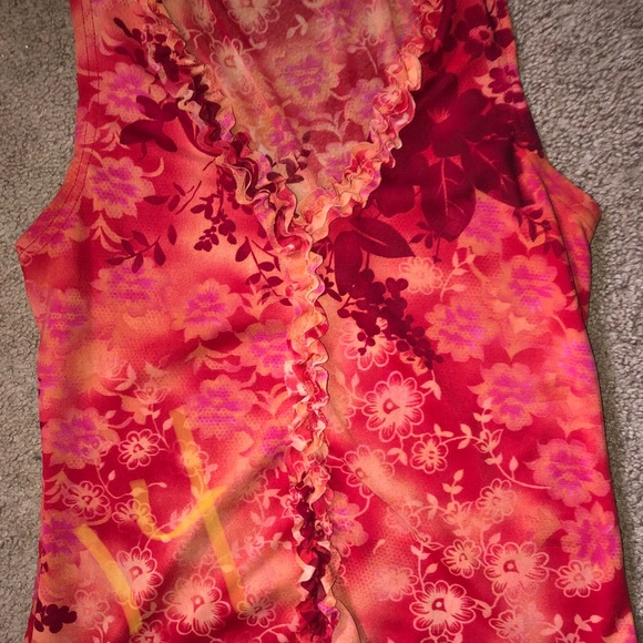 Tops - Picture 2 of 8